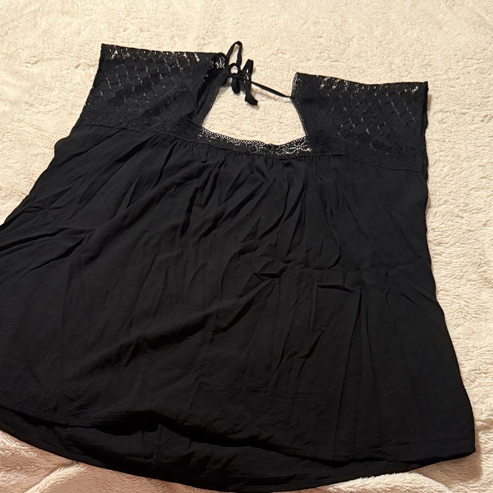 Torrid Black Lace Trim Blouse size 1 tie at back of neck